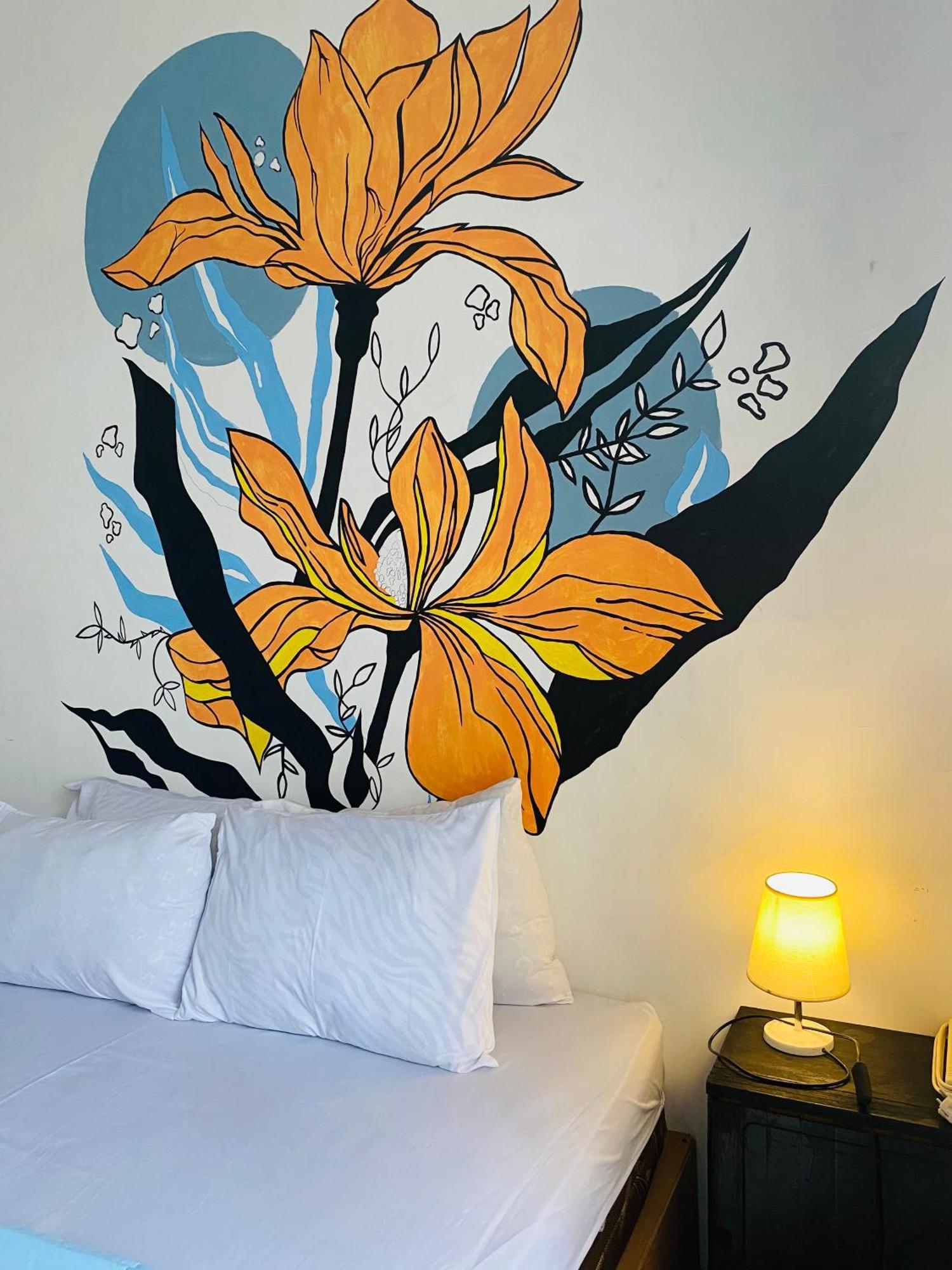 Zzz Hostel Banyuwangi  Bagian luar foto