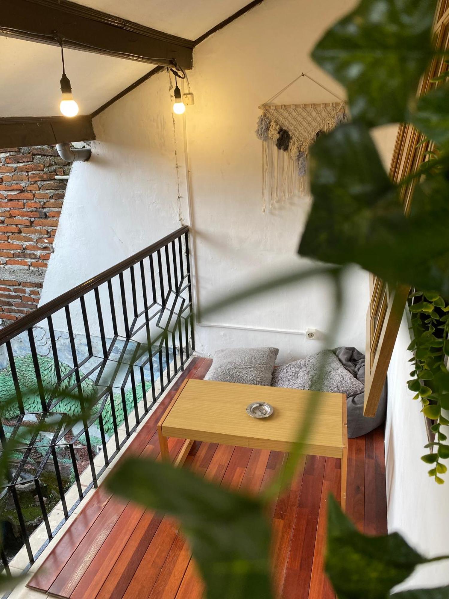Zzz Hostel Banyuwangi  Bagian luar foto