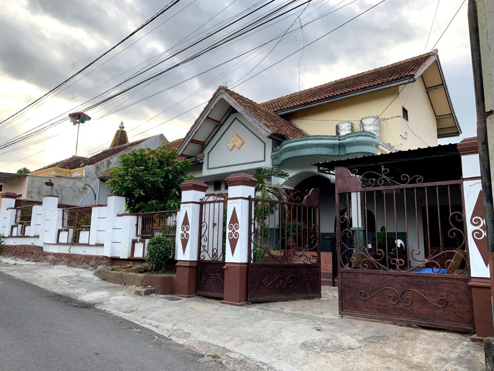 Zzz Hostel Banyuwangi  Bagian luar foto